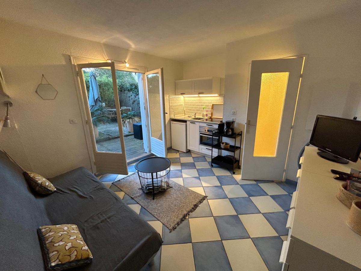 Appartement Les Bains de Mer YourHostHelper à Bandol Extérieur photo